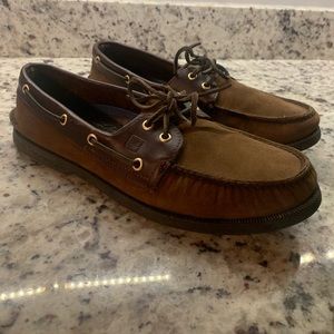Sperry Topsider men’s boat shoes 10.5